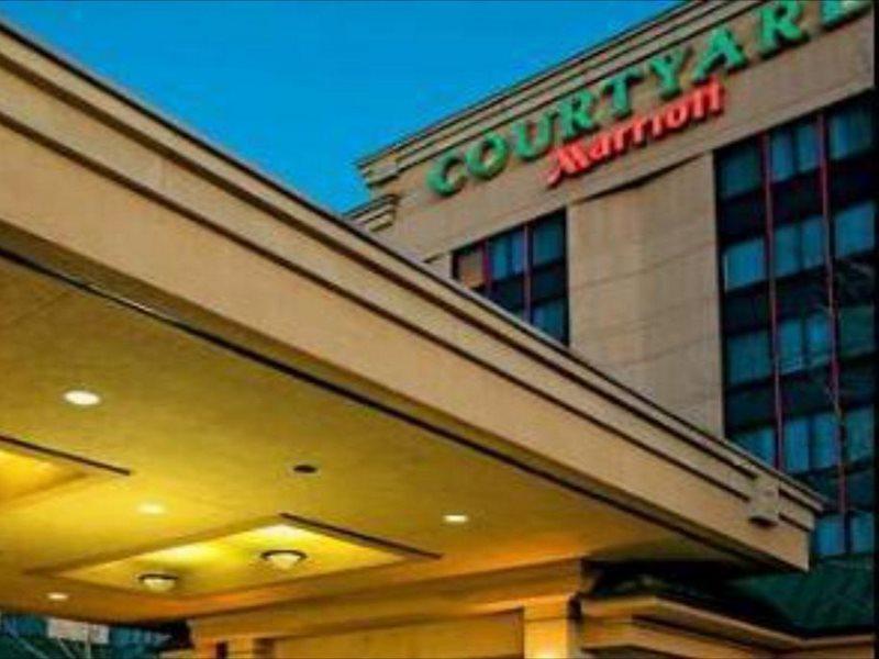 Courtyard By Marriott New York Laguardia Airport Hotel Bagian luar foto