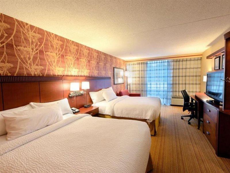 Courtyard By Marriott New York Laguardia Airport Hotel Bagian luar foto