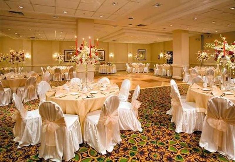 Courtyard By Marriott New York Laguardia Airport Hotel Restoran foto