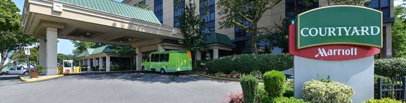 Courtyard By Marriott New York Laguardia Airport Hotel Bagian luar foto